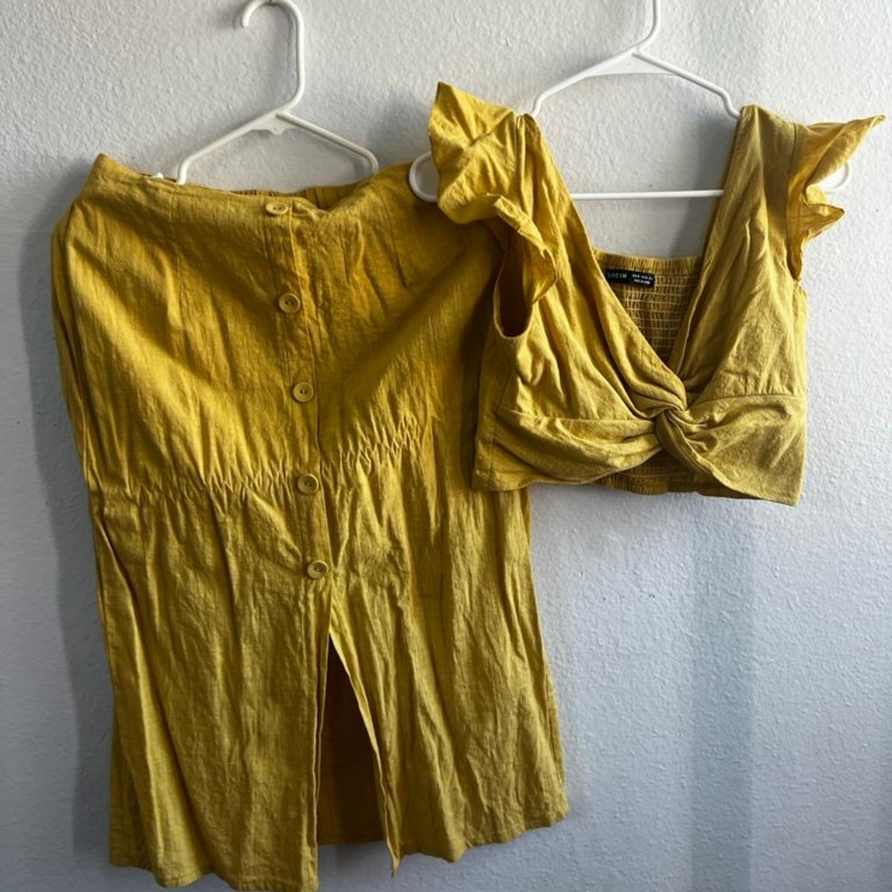 Skirt and top set